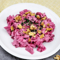 Recetë: Sallatë me panxhar dhe kos