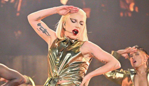 Lady Gaga del me njoftim të papritur