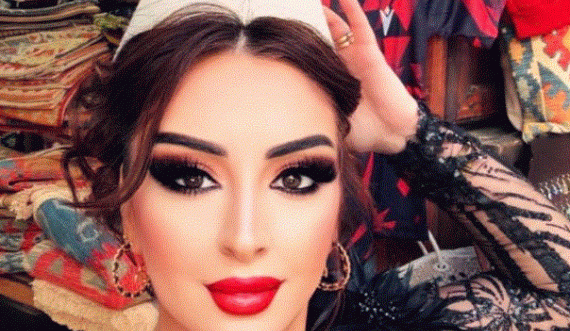 Vlora Kastrati publikon këngë me frymë patriotike