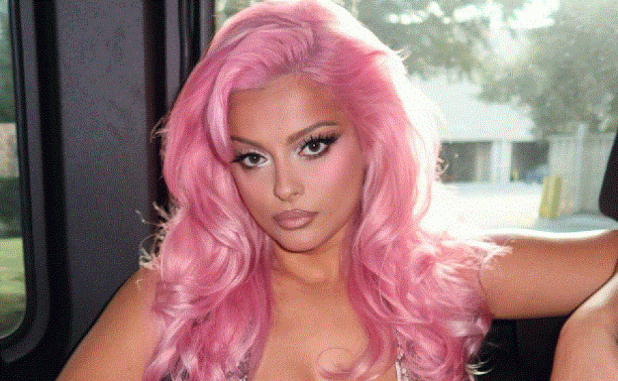 Ja pse Bebe Rexha po kërkon ndihmë 