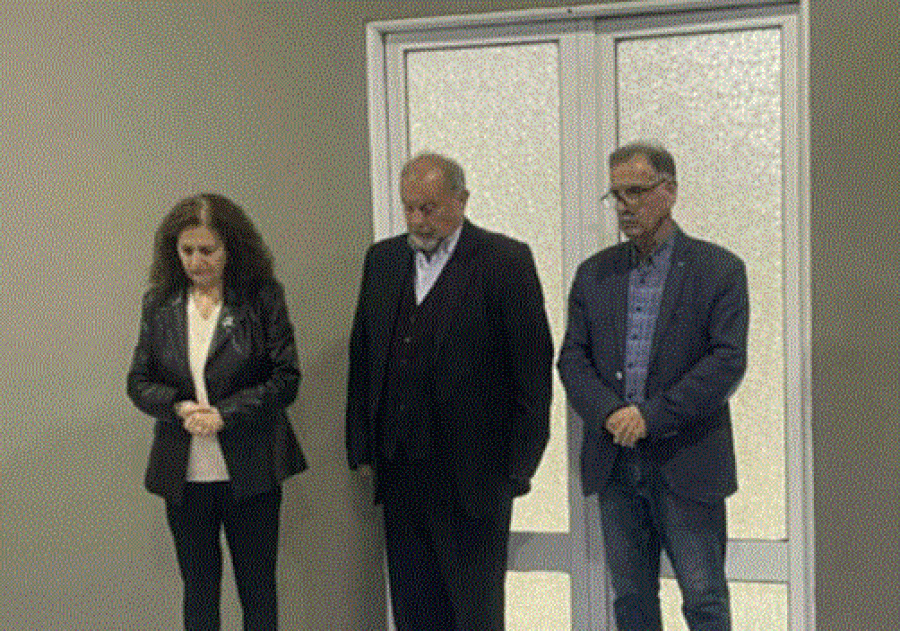 FRYMËZIME JETE NDËRTHURJE E NDJENJES DHE KONCEPTIT