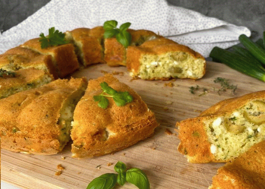 Recetë: Kek i kripur me ullinj dhe djathë të bardhë