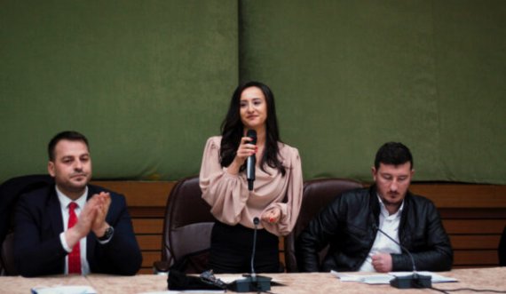 Deputetja e VV-së lajmërohet me një fotografi nga Ura e Ibrit 