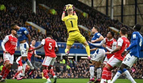 Ylli i Arsenalit drejt kalimit tek Newcastle United