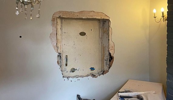  Një person thotë se fantazmat i ndihmuan ta gjente thesarin