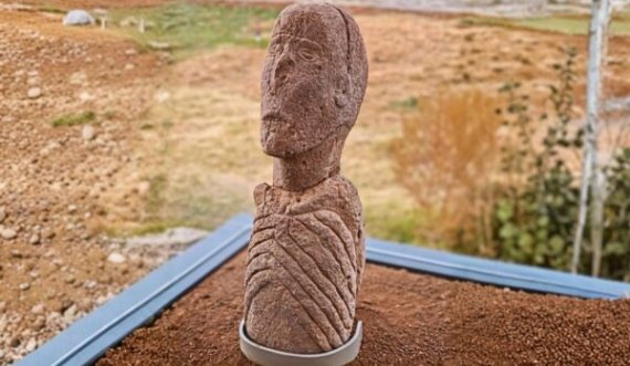 Zbulohen fytyra njerëzore të gdhendura 12 mijë vjet më parë