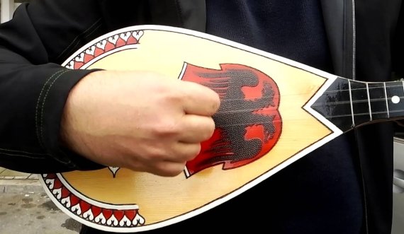 Kali qifteli, dredha e djallit dhe lotët e nënës shqiptare