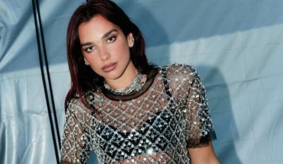 Dua Lipa ndez skenën me këtë paraqitje