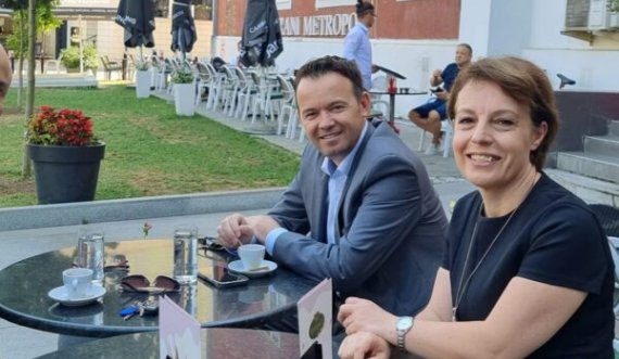 Pse Peci po thotë se PDK, LDK, AAK dhe Lista Srpska ngritën dorën kundër Donika Gërvallës?