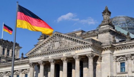 Gjermania miraton plan të ri të shërbimit ushtarak