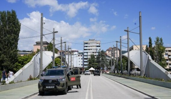 Deputetja e VV-së: Qeveria ju kushton vëmendje vërejtjeve që po bëhen nga aleatët e Kosovës, por hapja e urës është e drejtë ligjore