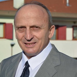 Bipolarizimi pa profilizim i dëmshëm për shtetin!