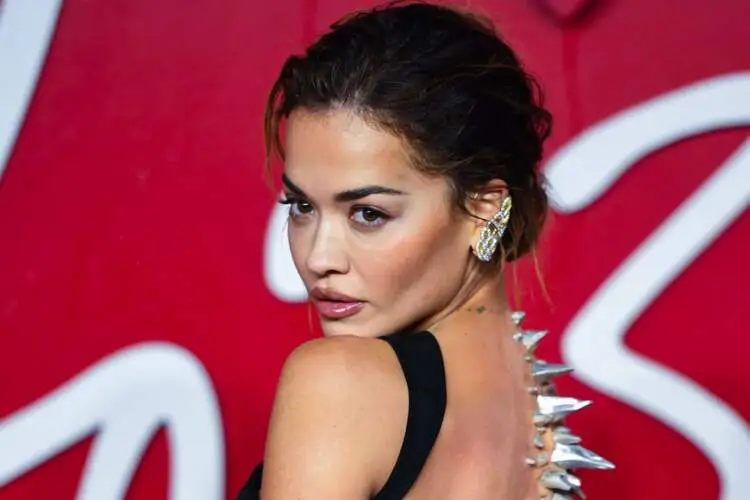 Rita Ora ka fituar betejën e saj të ashpër me fqinjët