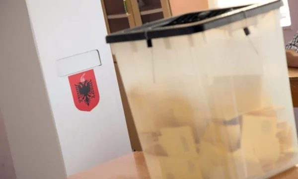 Maliqi thirrje demokratëve: Mos u dorëzoni, zgjedhjet do të përsëriten